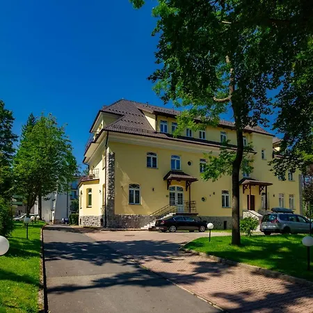 Zychoniowka Apartment *